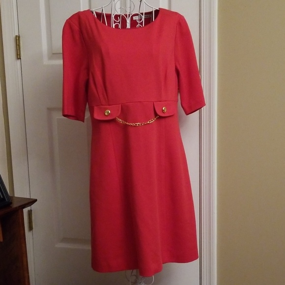Classic and sophisticated Trina Turk red dress - Picture 3 of 8